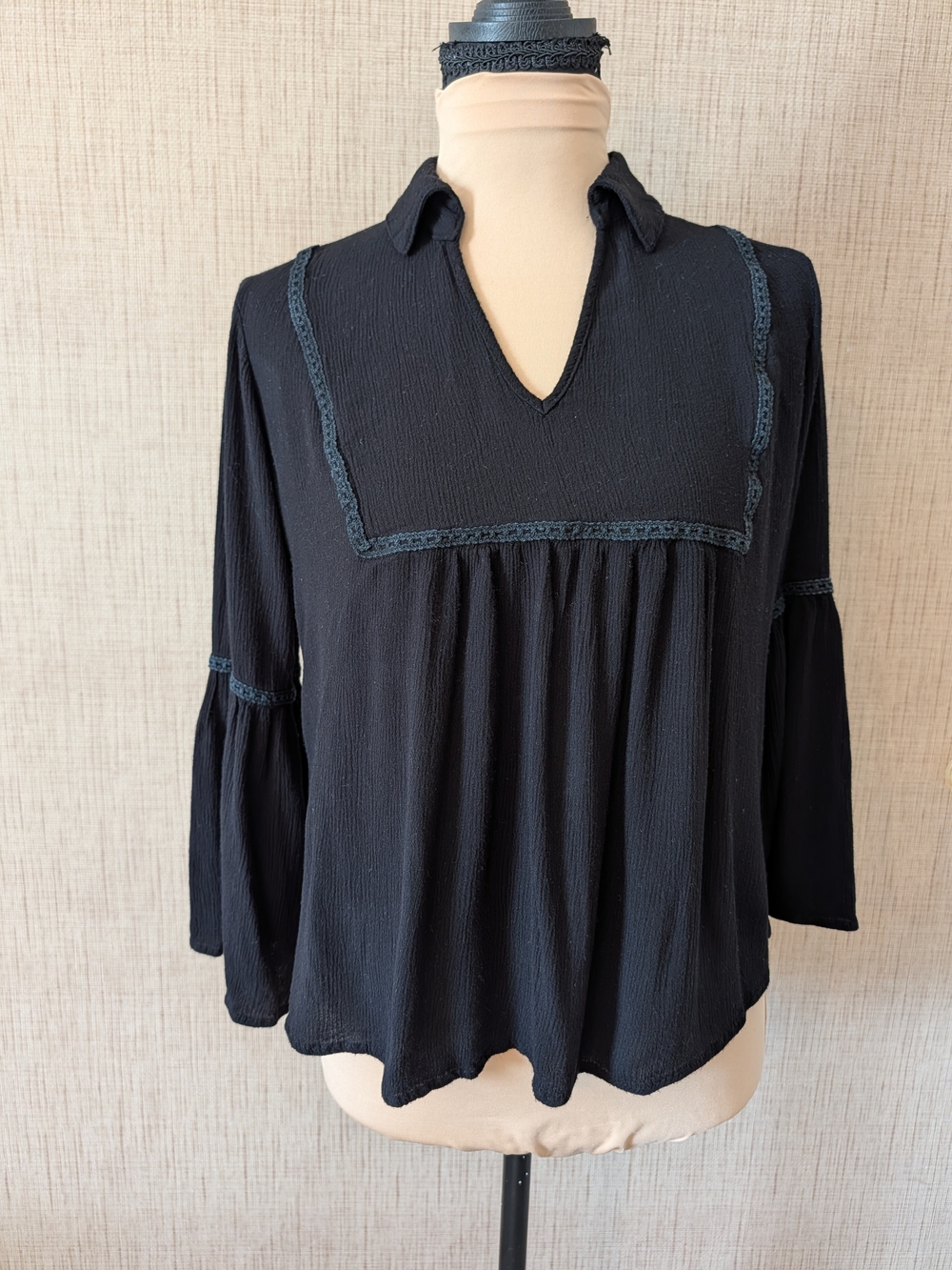 Unique Spectrum Black V-Neck Peasant Tunic with Crochet Trim
